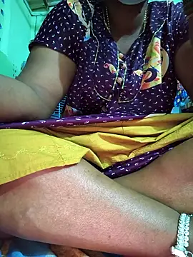 Tamilselviroja-n Live XXX chat