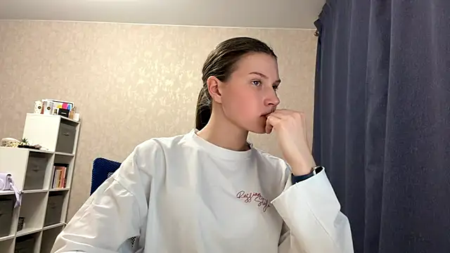 CloudyTuben Live XXX chat