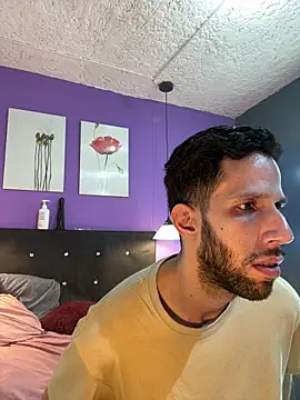 Chat +18 de Karim_mansur ao vivo