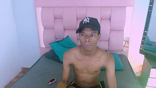 Santiago_Ortiz_ – webcam-show