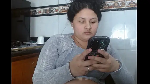 Baby_dirt live XXX chat