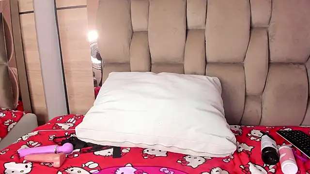 karol_lewiss 现场XXX聊天