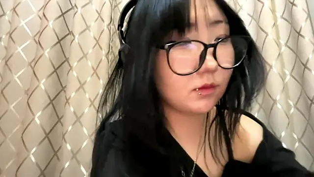 Yunananaa Live XXX-chat