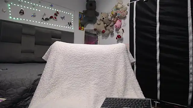 Chat XXX en directo de Sharloth_milf