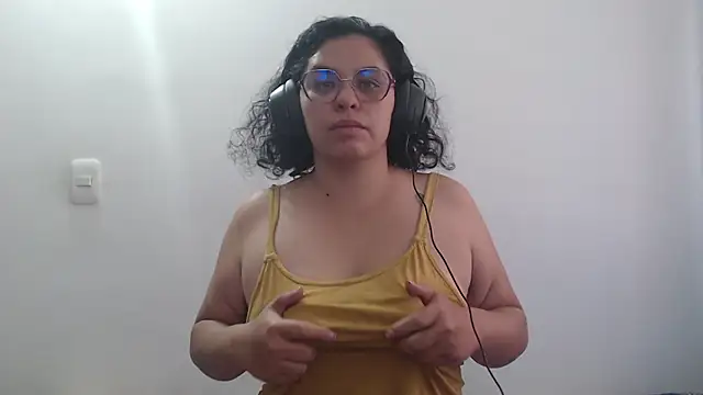 Anne_purple Chat XXX live