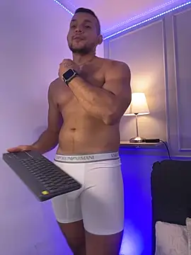 Marco_Vega 即時 XXX 聊天