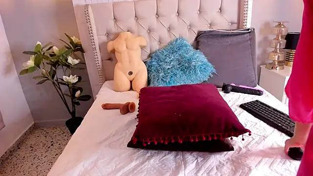 Stefany_sanchez18: онлайн-секс-чат