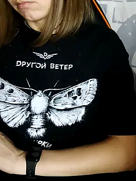 XXX chat uživo modela Aashikalaa