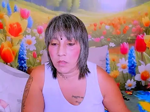 Chat +18 de indianroxy ao vivo