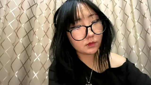 Chat +18 de Yunananaa ao vivo