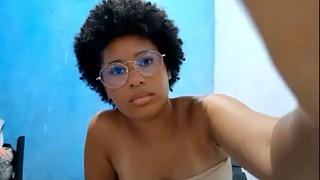 Chat +18 de MadelynStamant ao vivo