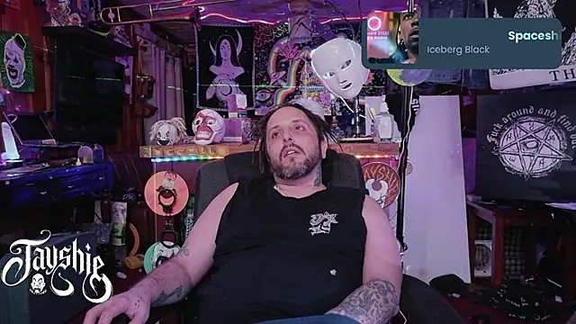 Chat +18 de tayshie ao vivo