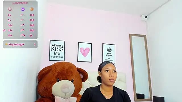 TalianaNewton Webcam-Show