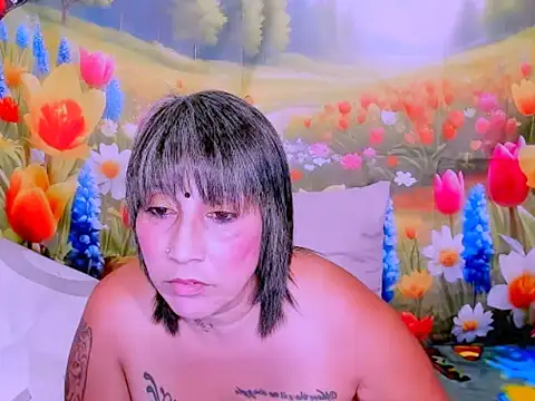 indianroxy Adlı Modelin Canlı XXX Sohbeti