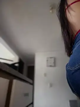 DulceLenns Adlı Modelin Canlı XXX Sohbeti