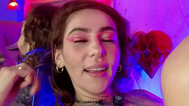 Evangelyne_1's Live XXX Chat