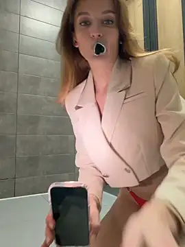 -AngelAri-のライブXXXチャット