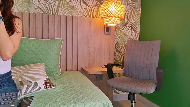 We_DM Chat XXX in diretta