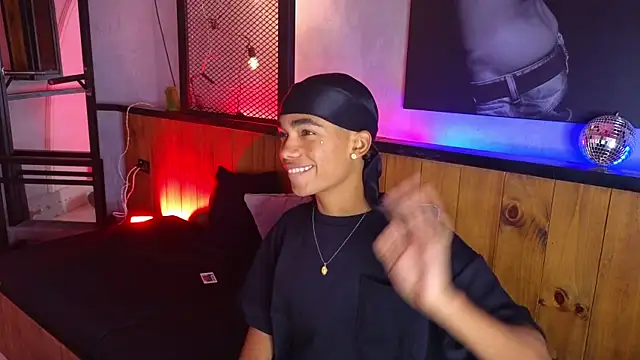 AlanCuteeのライブXXXチャット