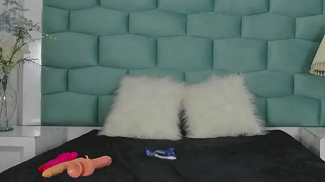 ElizaGianciniのライブXXXチャット