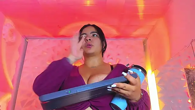 Luciana_r Adlı Modelin Canlı XXX Sohbeti