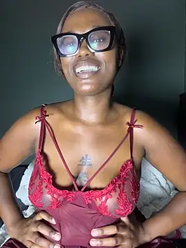 Moonzy77 Live XXX-chat