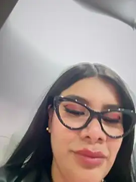 Issane_Peru Live XXX-chat