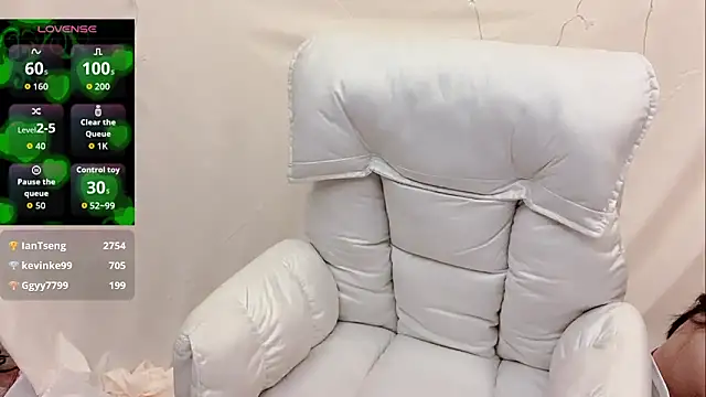 Tw_Zoella Adlı Modelin Canlı XXX Sohbeti