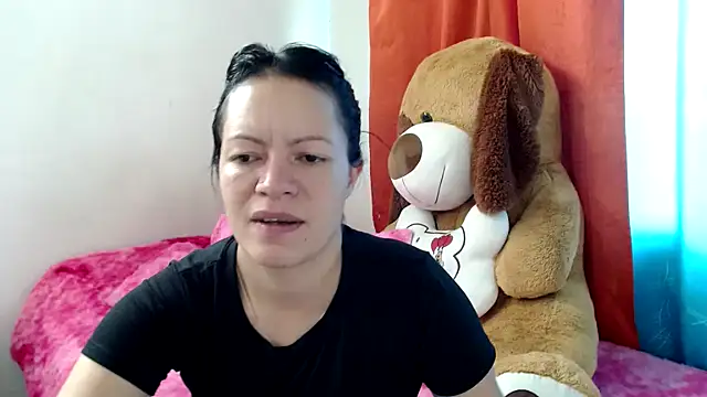 Chat +18 de Cristal_w ao vivo