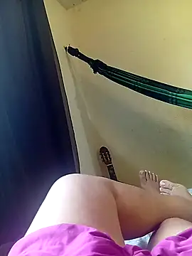 Ravena2290 Adlı Modelin Canlı XXX Sohbeti