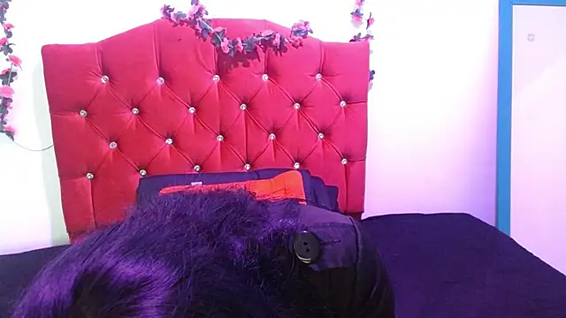 cristal1609 Adlı Modelin Canlı XXX Sohbeti