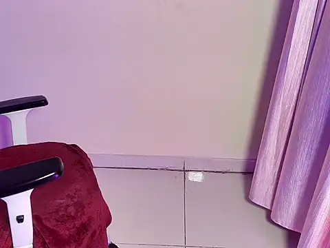 Eera_Roy Adlı Modelin Canlı XXX Sohbeti