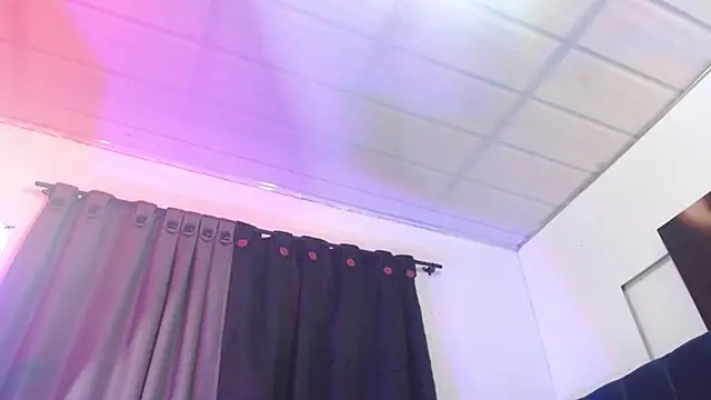 Chat +18 de Adriana_wish ao vivo