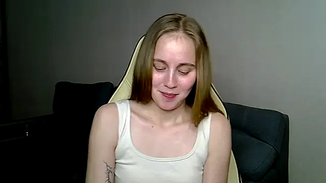 christimontero: онлайн-секс-чат