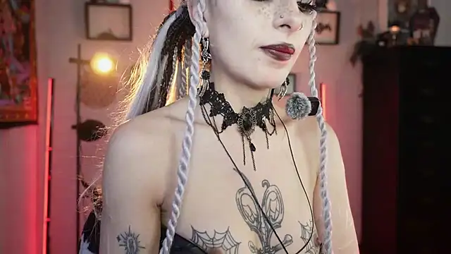 insania_9999_ Live XXX Chat