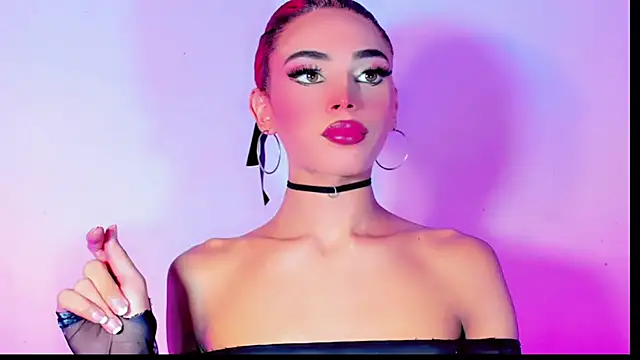 Zamira_love_xx webkamerás műsora