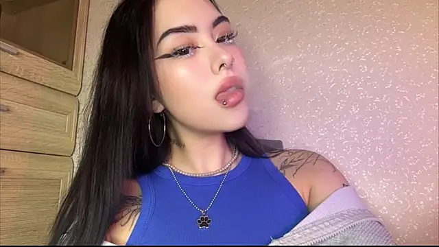 baby__kim Adlı Modelin Canlı XXX Sohbeti