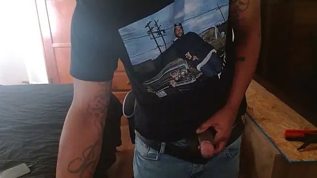 Breadwinnah Pertunjukan Webcam