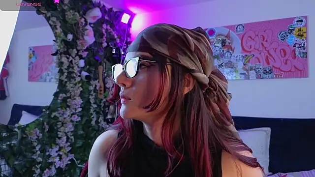 Онлайн чат XXX Mia_Haruno