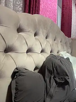 Shailadiess Chat XXX live