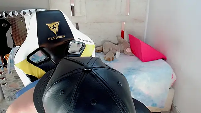 Show modela Stevan_andrez_ na web-kameri