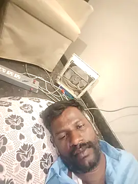 Paramkeerthin Webbikameraesitys