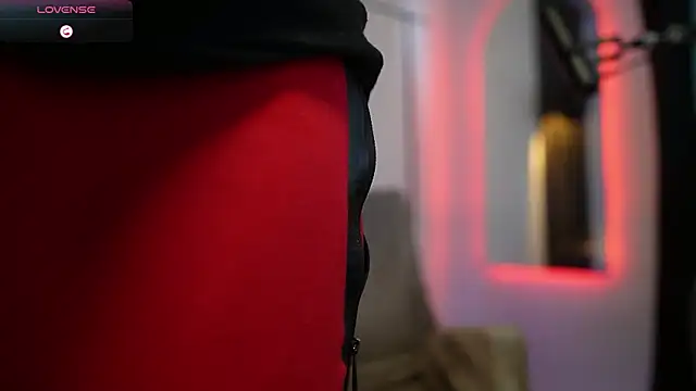 Show modela TaylerCross_ na web-kameri