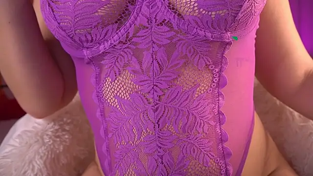 دردشة LiaBrazzerr الجنسية المباشرة