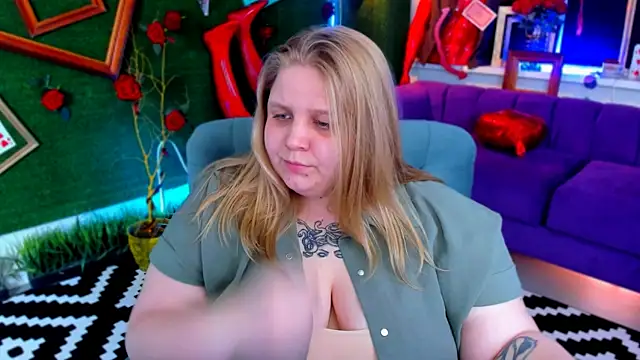 دردشة SladaDell الجنسية المباشرة