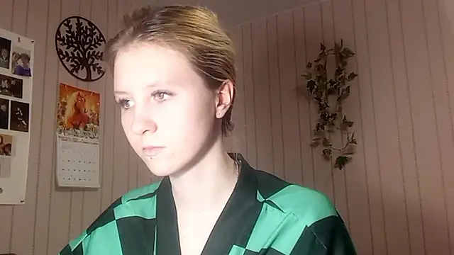 แชท XXX สดของ RunawayBr1de