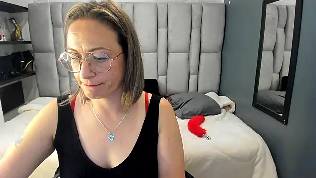 Charlot_milf Live XXX-Chat