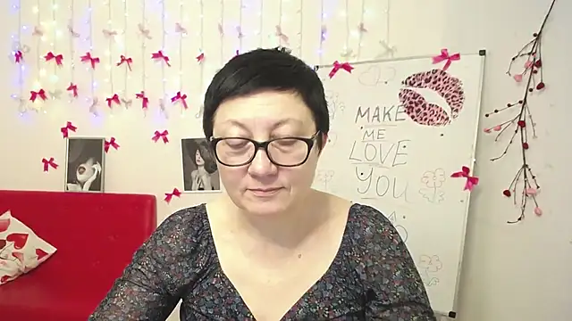 EmilyL0ve Live XXX Chat