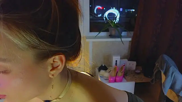 sinteasのライブXXXチャット