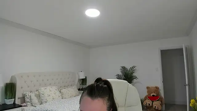 Vika73のウェブカメラショー